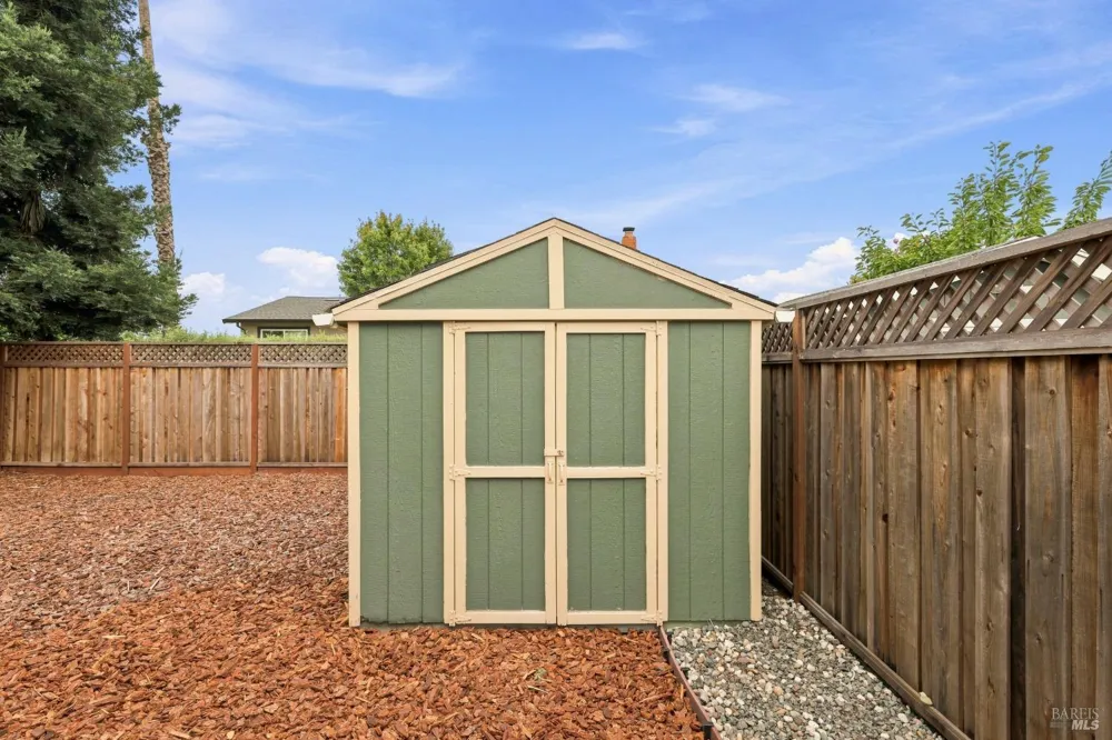 1101 Daniel Drive Petaluma, CA 94954