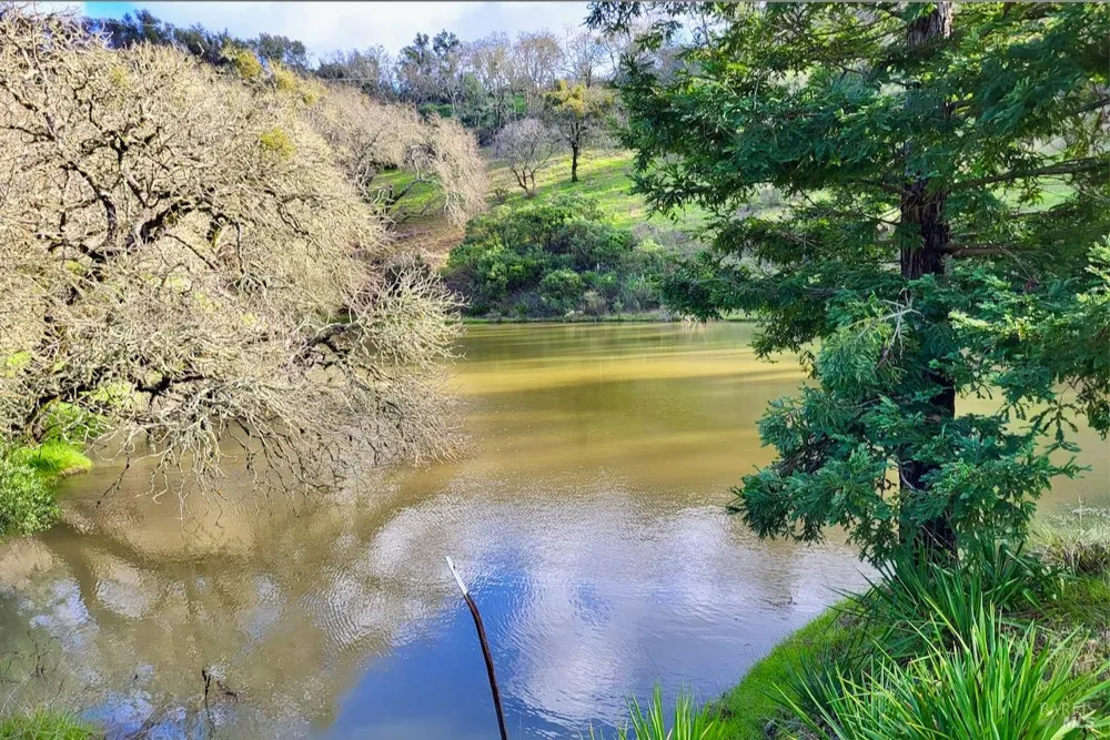 1477 Leslie Road Healdsburg, CA 95448