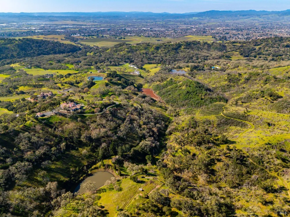 1477 Leslie Road Healdsburg, CA 95448