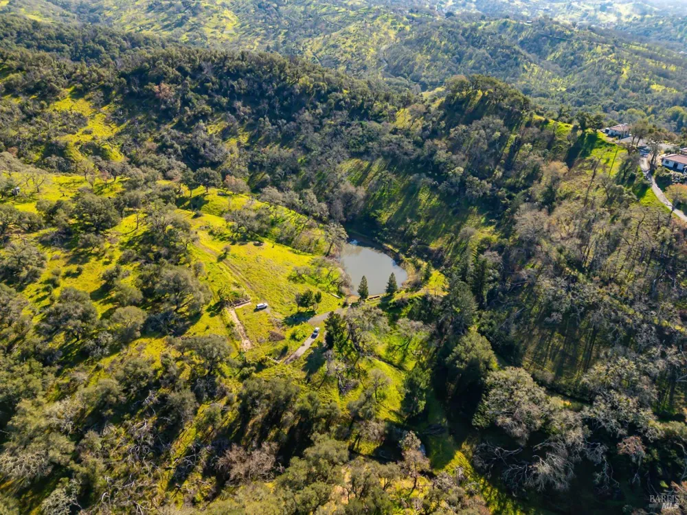 1477 Leslie Road Healdsburg, CA 95448