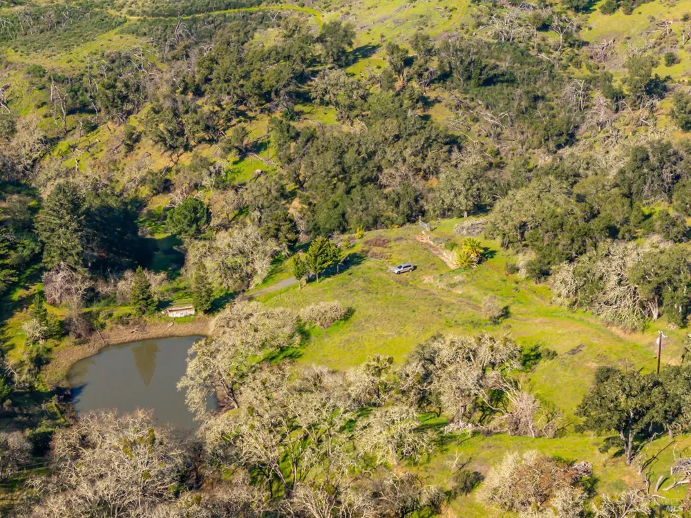 1477 Leslie Road Healdsburg, CA 95448