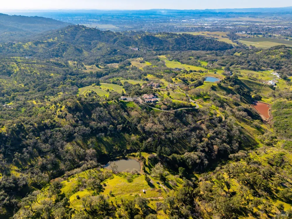 1477 Leslie Road Healdsburg, CA 95448