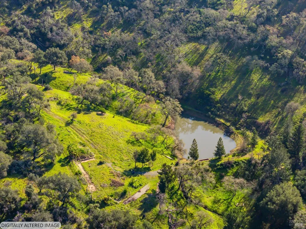 1477 Leslie Road Healdsburg, CA 95448