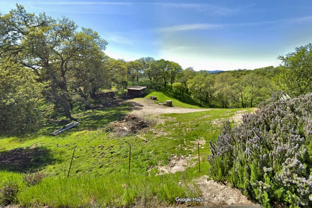 1477 Leslie Road Healdsburg, CA 95448