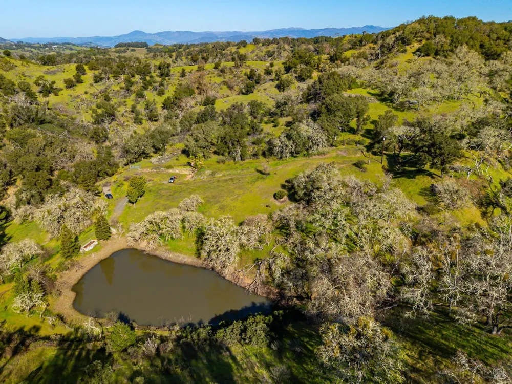 1477 Leslie Road Healdsburg, CA 95448