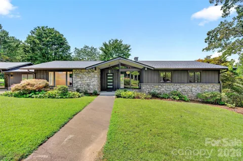 208 Dogwood Lane