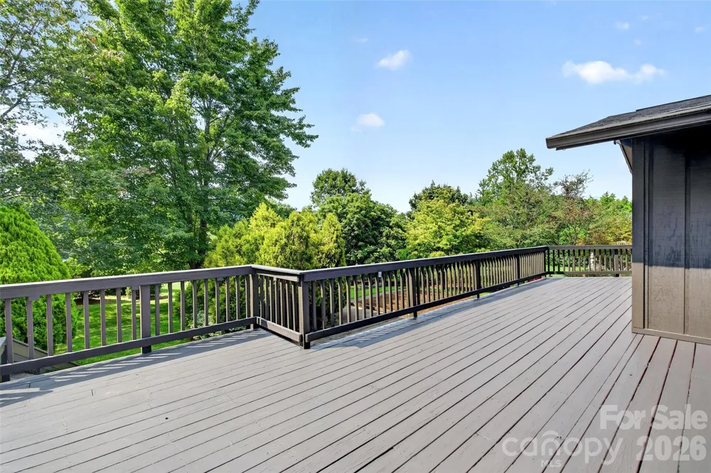 208 Dogwood Lane Black Mountain, NC 28711