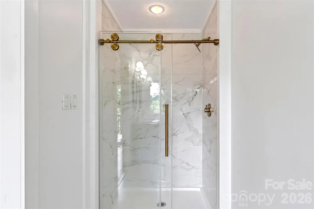 208 Dogwood Lane Black Mountain, NC 28711