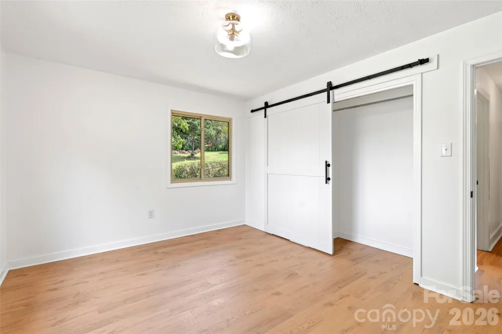 208 Dogwood Lane Black Mountain, NC 28711