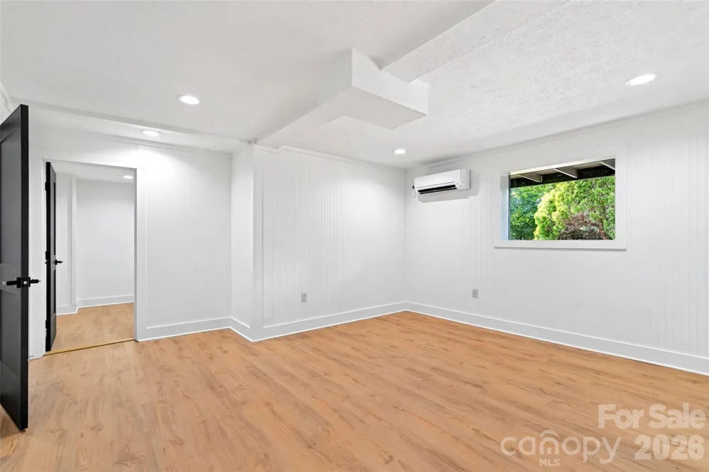 208 Dogwood Lane Black Mountain, NC 28711