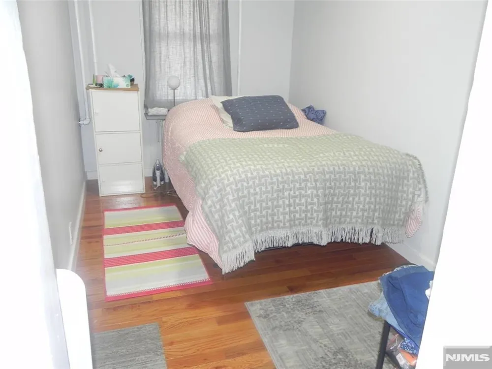 58 MARSHALL AVE Little Ferry, NJ 07643