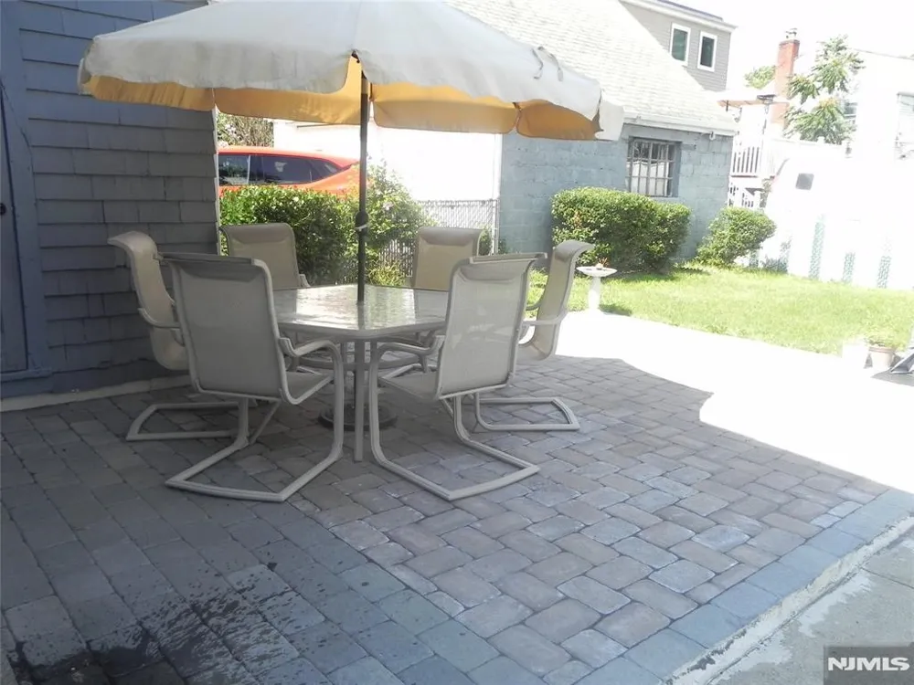 58 MARSHALL AVE Little Ferry, NJ 07643