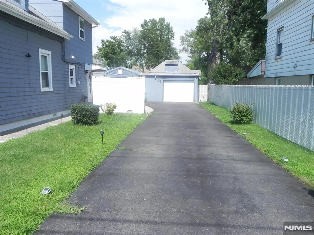 58 MARSHALL AVE Little Ferry, NJ 07643