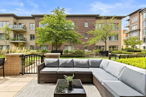 150 HENLEY PL