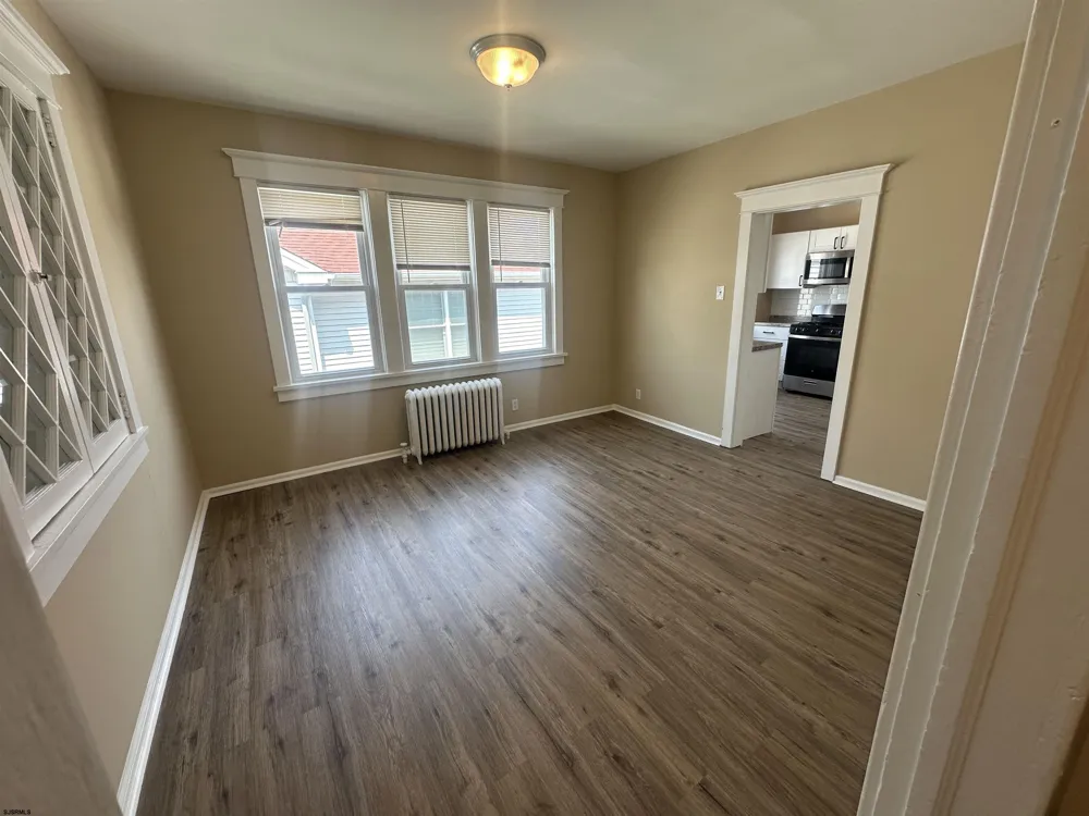 9 N Rosborough Ave Ventnor, NJ 08406