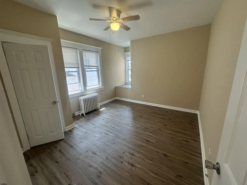 9 N Rosborough Ave Ventnor, NJ 08406