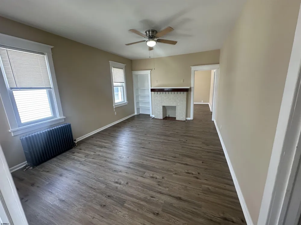 9 N Rosborough Ave Ventnor, NJ 08406
