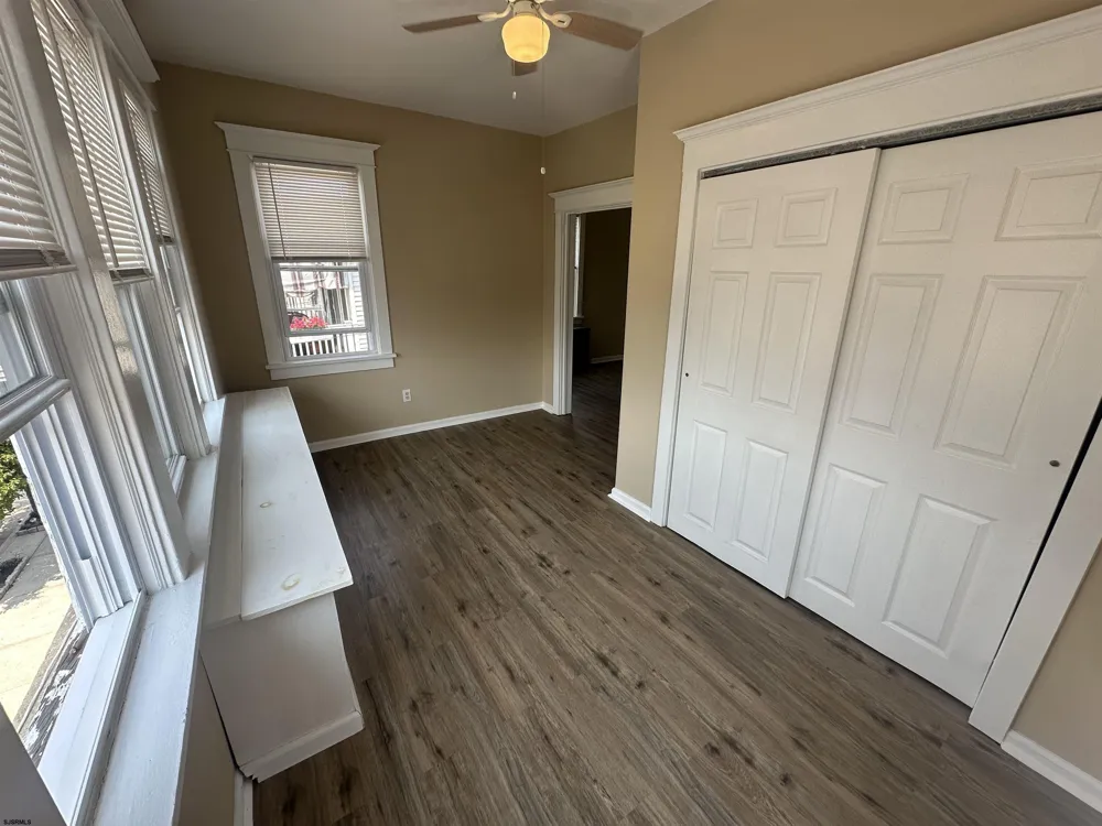 9 N Rosborough Ave Ventnor, NJ 08406