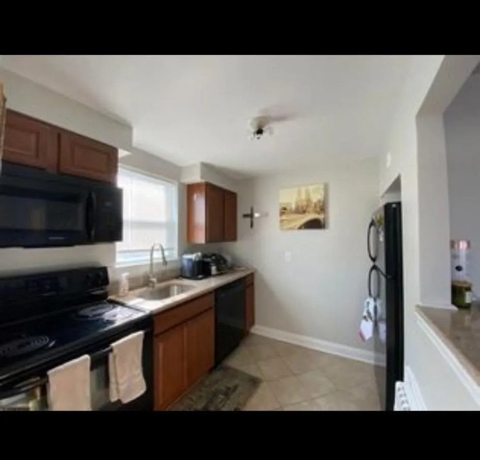 212 N wilson Ave Margate, NJ 08402