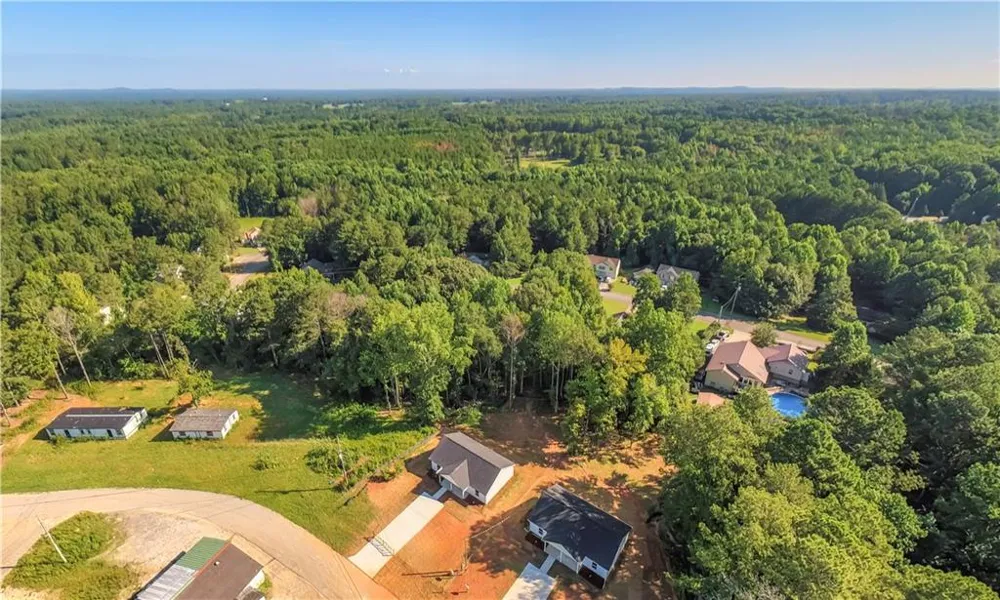195 Kennedy Estates Road Carrollton, GA 30116