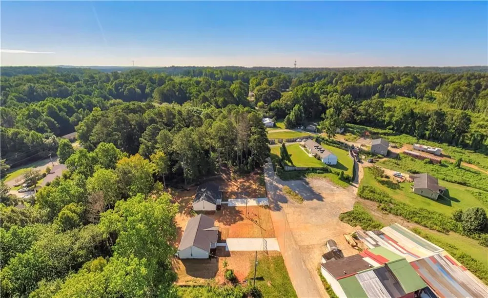 195 Kennedy Estates Road Carrollton, GA 30116