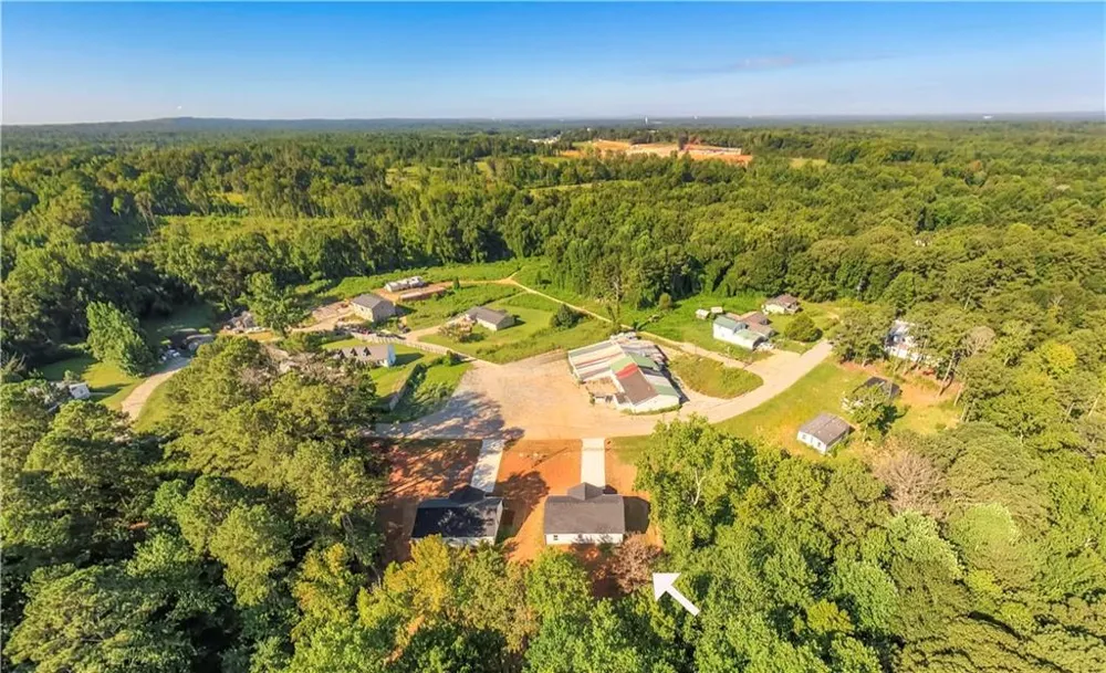 195 Kennedy Estates Road Carrollton, GA 30116