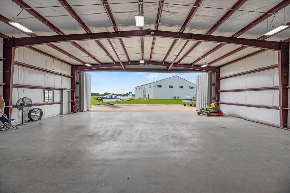 7736 Meteor Drive Sealy, TX 77474