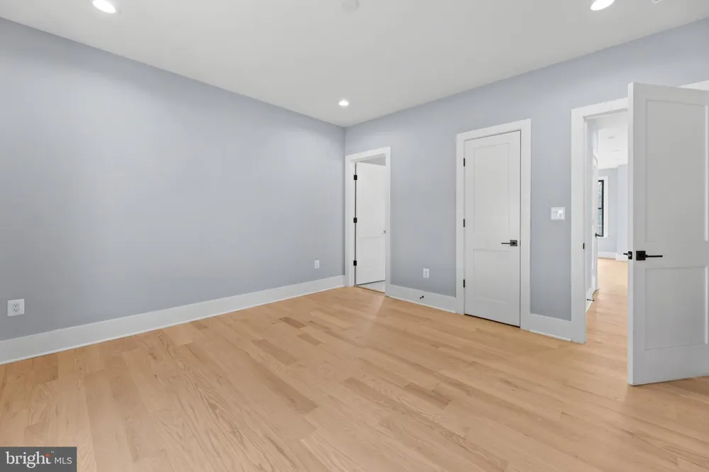 7225 BARRY ROAD Alexandria, VA 22315