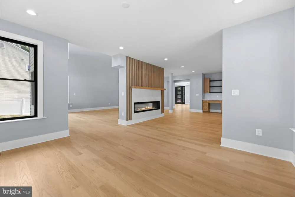 7225 BARRY ROAD Alexandria, VA 22315