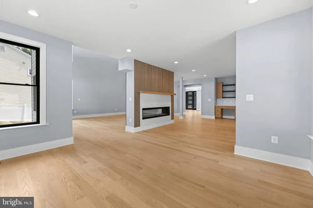 7225 BARRY ROAD Alexandria, VA 22315