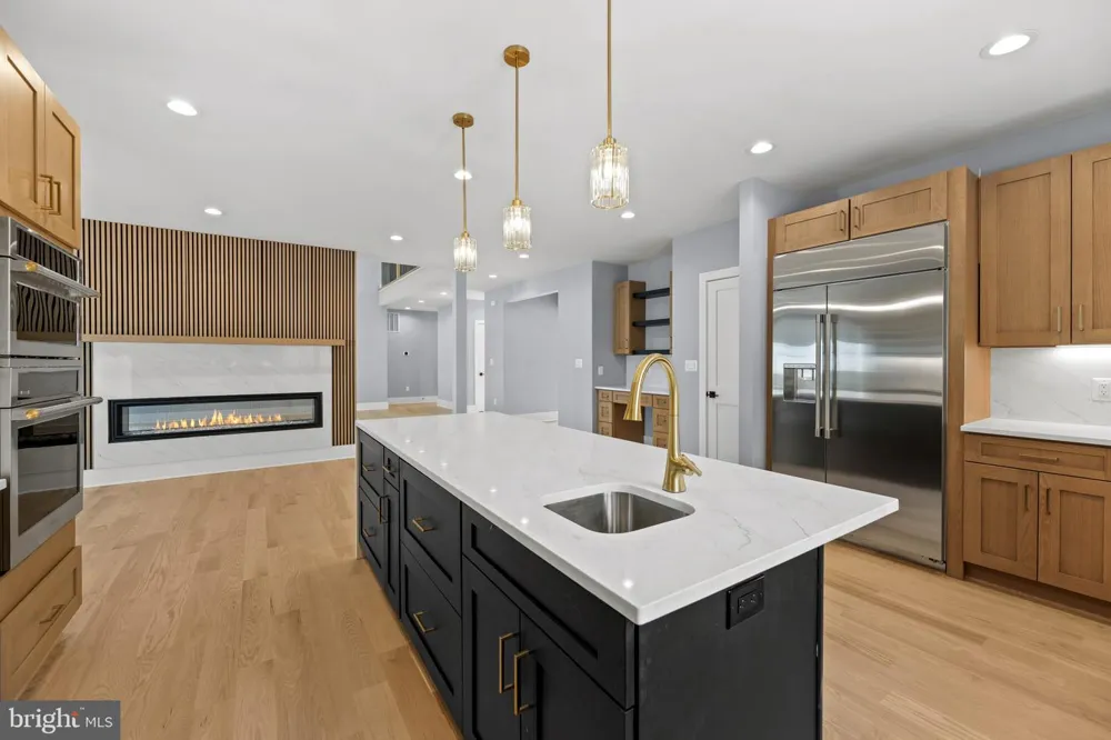 7225 BARRY ROAD Alexandria, VA 22315