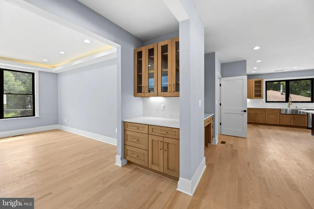 7225 BARRY ROAD Alexandria, VA 22315
