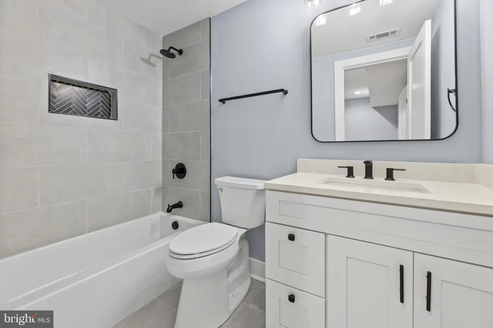 7225 BARRY ROAD Alexandria, VA 22315