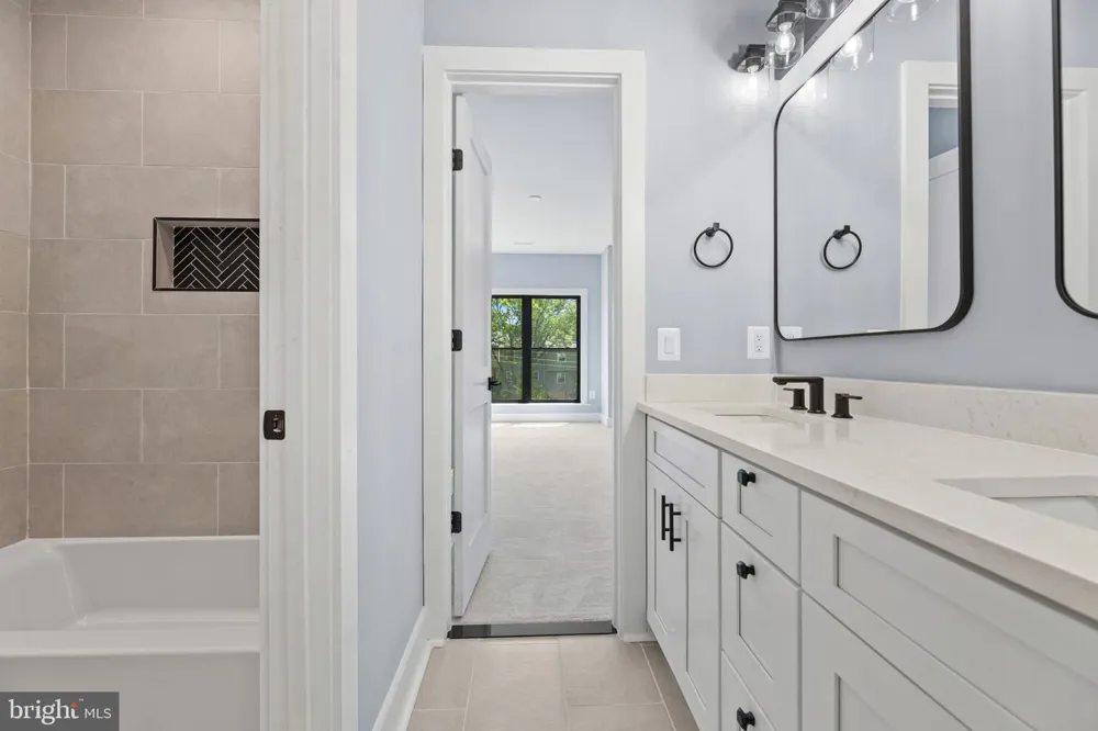 7225 BARRY ROAD Alexandria, VA 22315