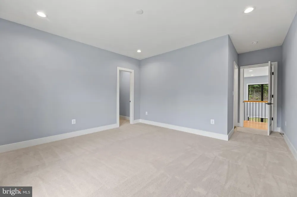 7225 BARRY ROAD Alexandria, VA 22315