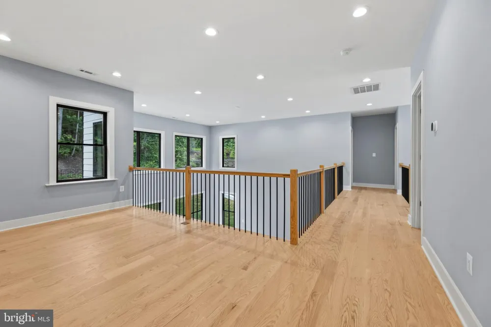 7225 BARRY ROAD Alexandria, VA 22315