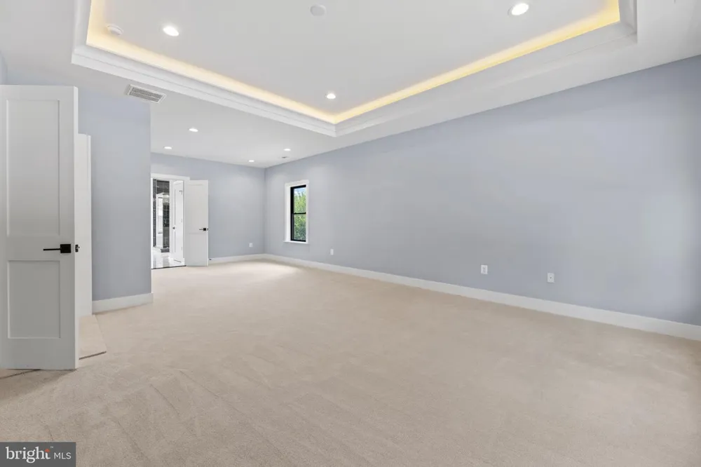 7225 BARRY ROAD Alexandria, VA 22315