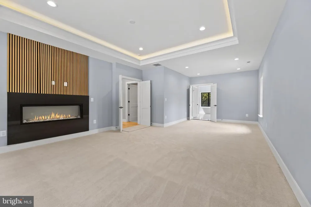 7225 BARRY ROAD Alexandria, VA 22315