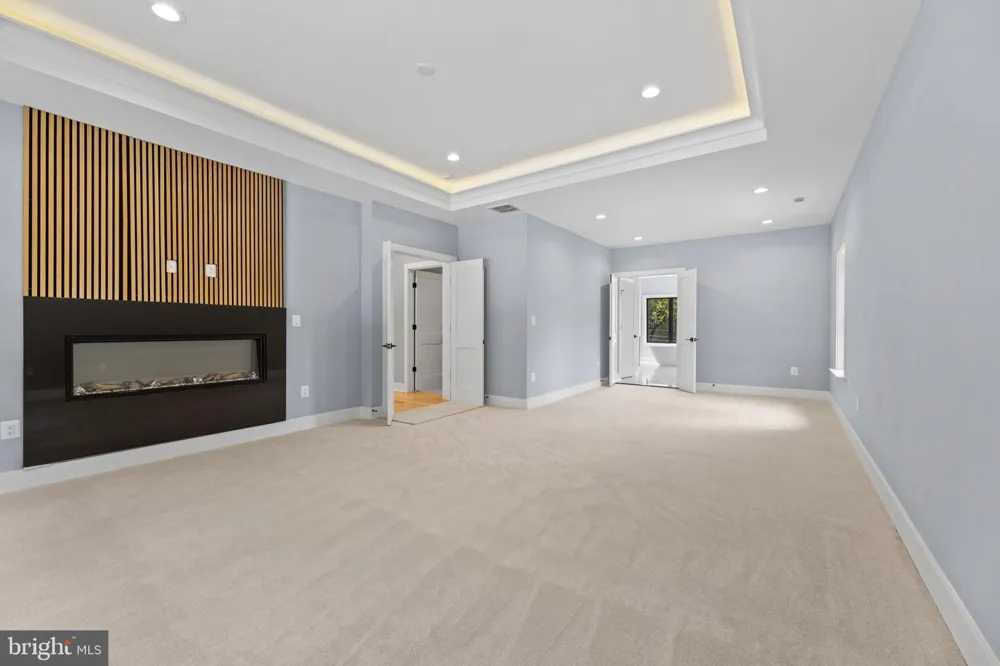 7225 BARRY ROAD Alexandria, VA 22315