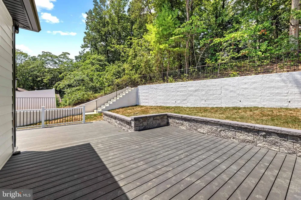 7225 BARRY ROAD Alexandria, VA 22315