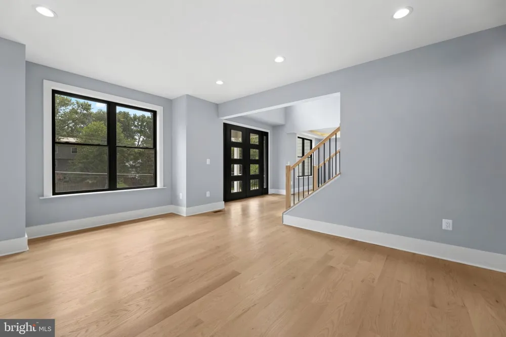 7225 BARRY ROAD Alexandria, VA 22315
