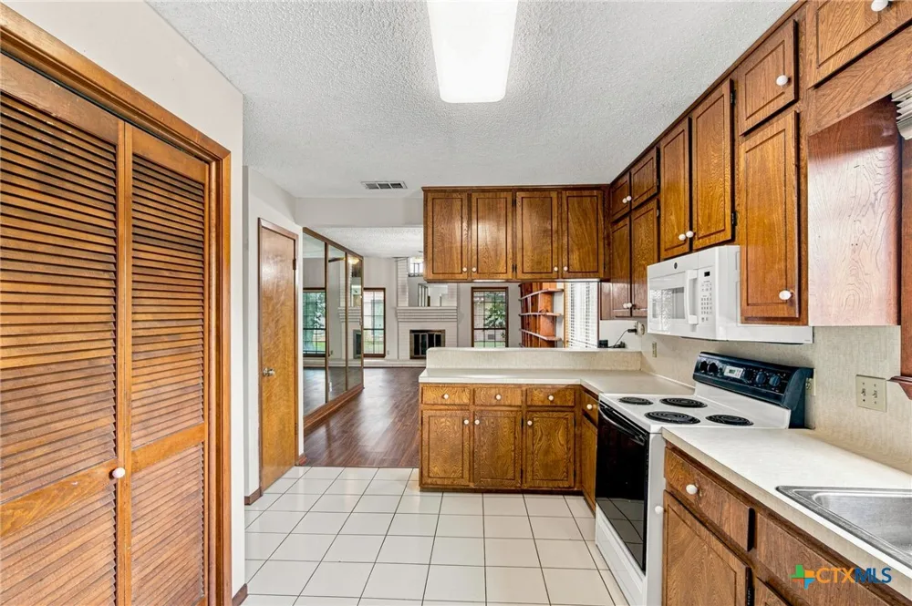101 Maplewood Drive #7 Victoria, TX 77901
