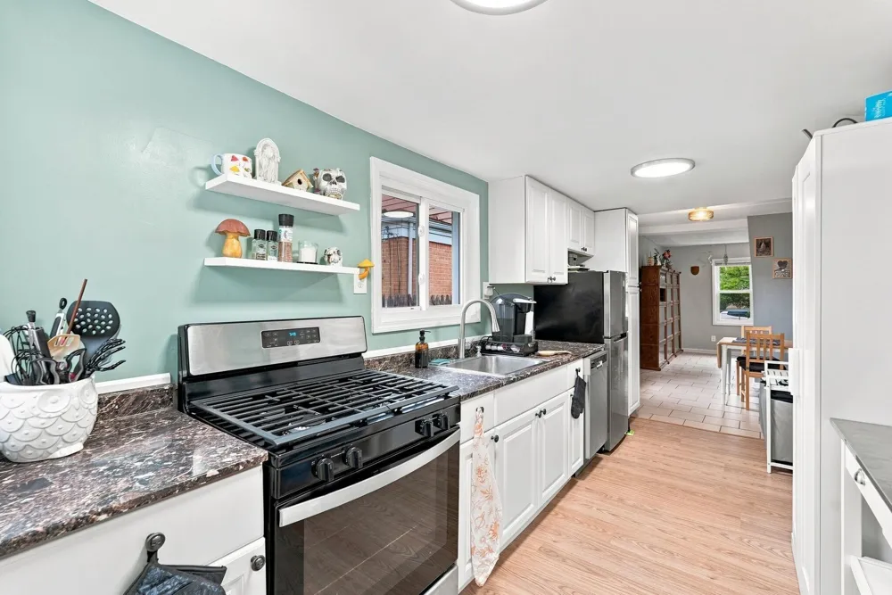 1975 Pearl Avenue Warren, MI 48091