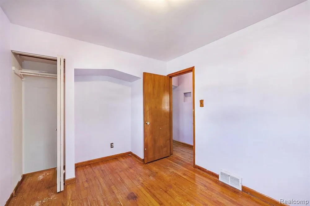 3690 Morrissey Avenue Warren, MI 48091