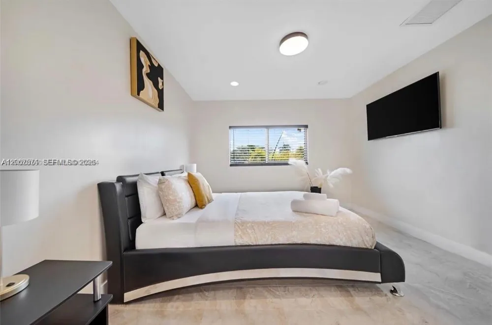 615 NW 10th Ter #1 Fort Lauderdale, FL 33311