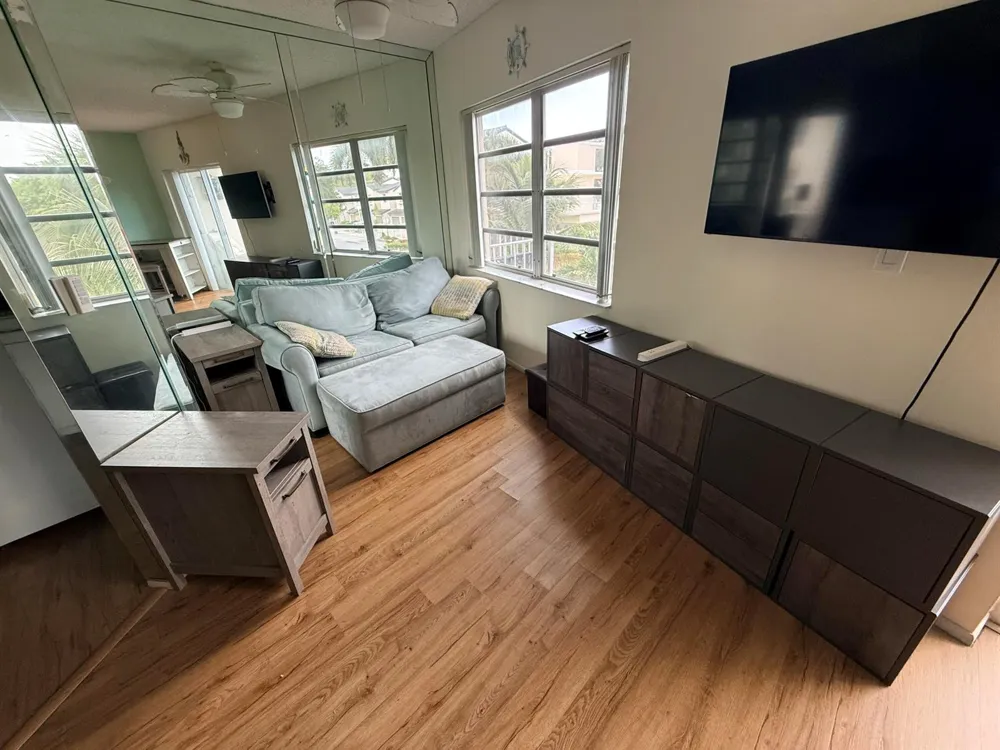 1967 S OCEAN BOULEVARD #215-C Lauderdale By The Sea, FL 33062