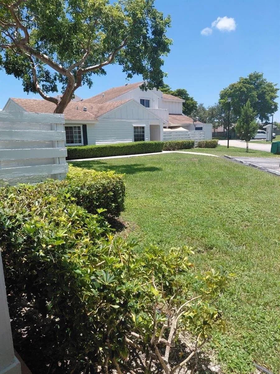 13776 SW 149TH CIR LANE #4-79 Miami, FL 33186