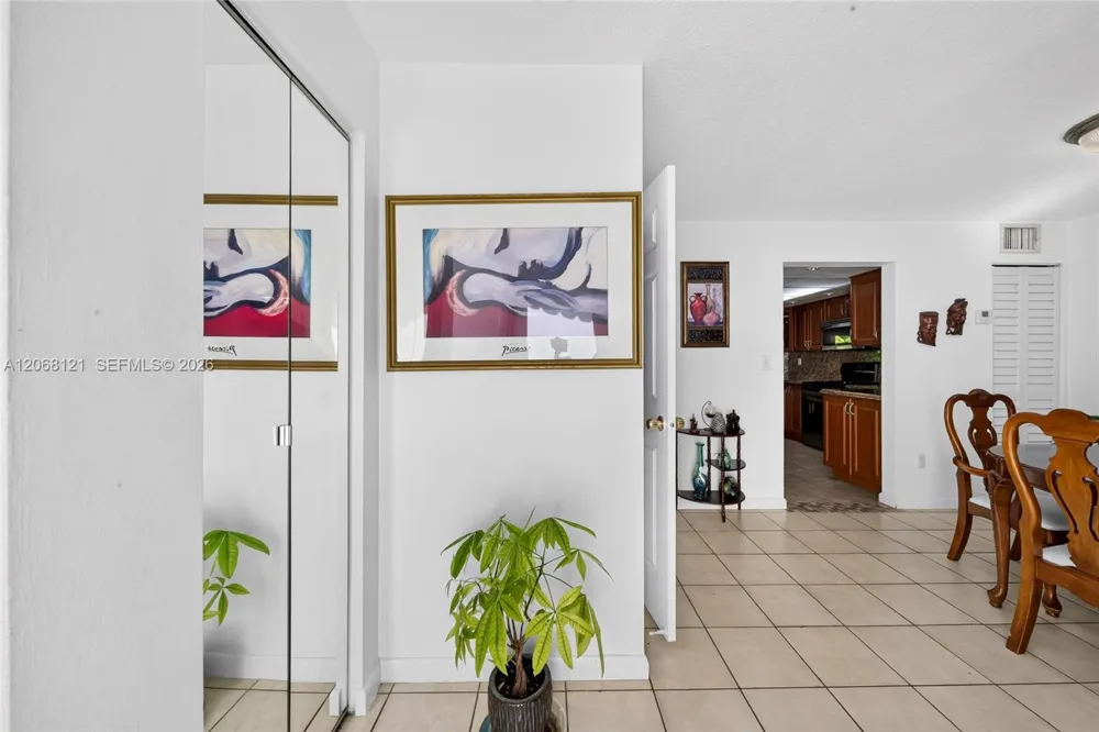 11352 SW 69th Ter Miami, FL 33173