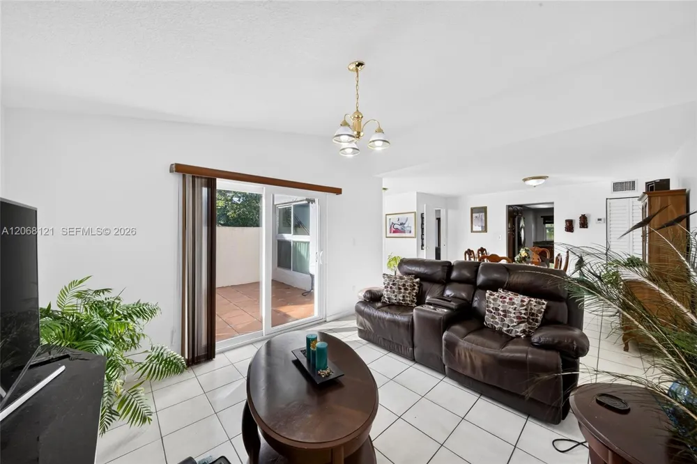 11352 SW 69th Ter Miami, FL 33173