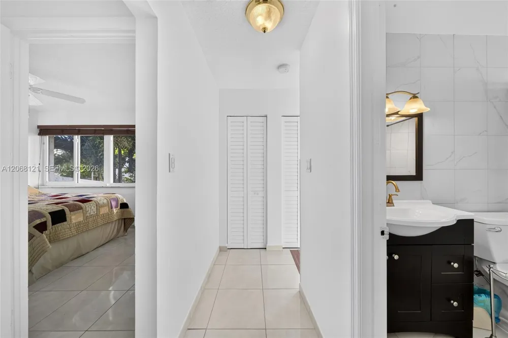 11352 SW 69th Ter Miami, FL 33173
